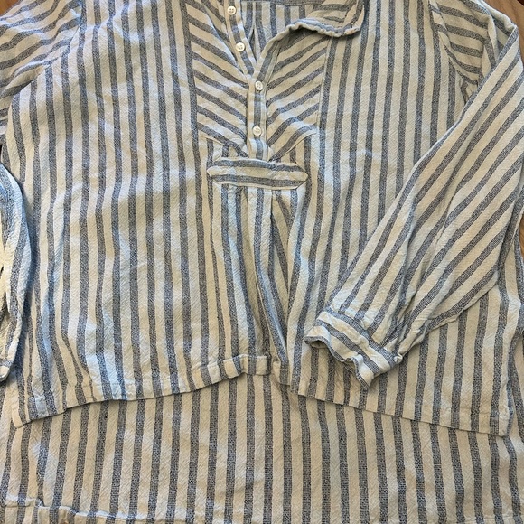 Doen Striped Blue and White Button-Up Shirt - Picture 4 of 7